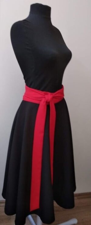 Körloknis próbaszoknya / Fekete-piros övvel