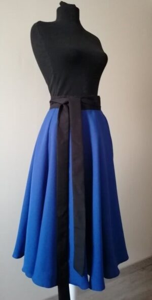 Körloknis próbaszoknya / Királykék-fekete övvel 004