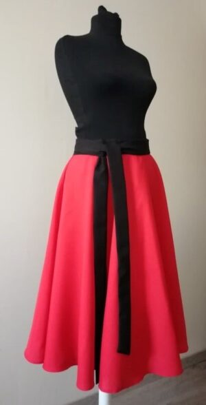 Körloknis próbaszoknya / Piros-fekete övvel 001